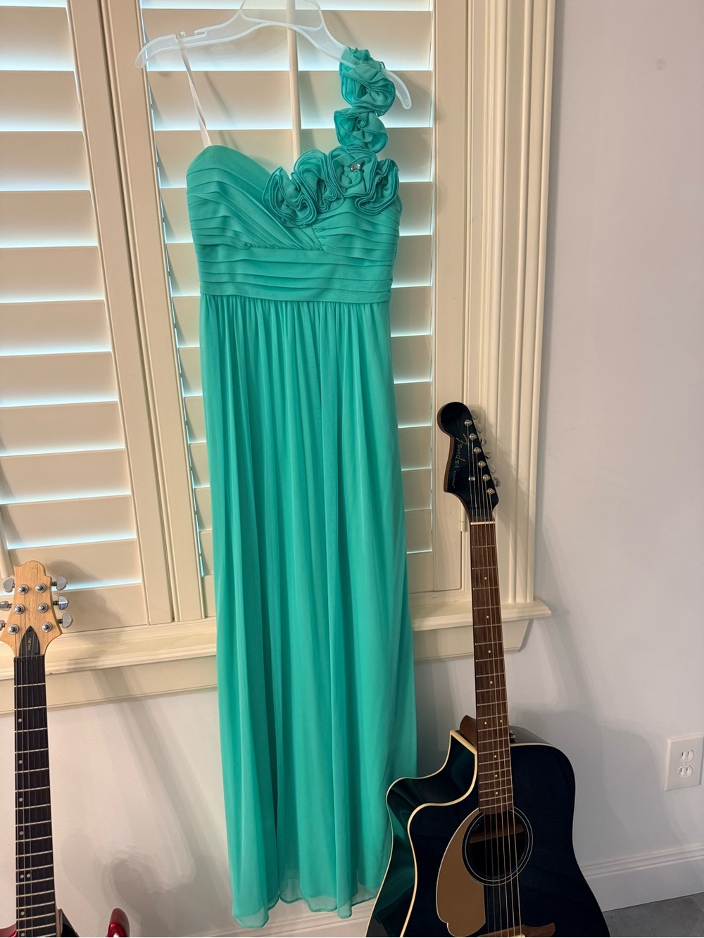 City Studio One-Shoulder Turquoise Maxi Dress with Rosette Strap
